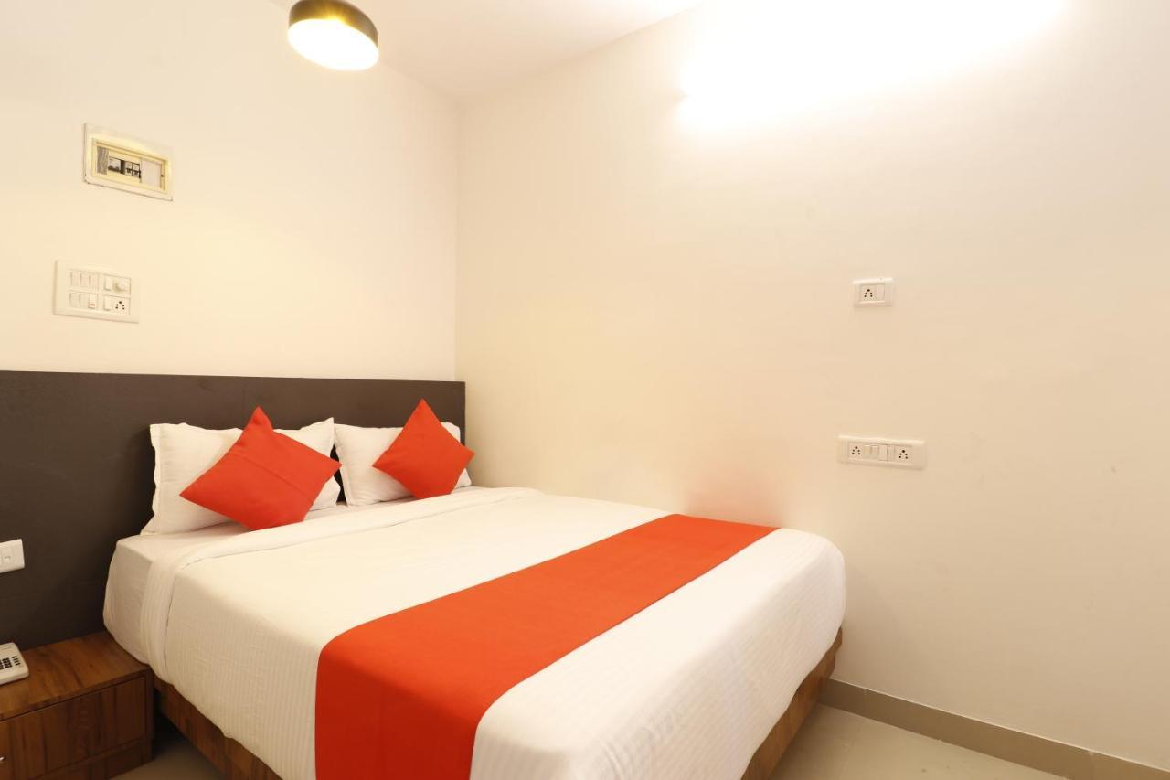 Hotel Crystal Inn Mumbai Dış mekan fotoğraf